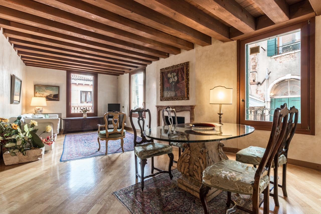 Fenice Double Canal View By Lionhost Apartment